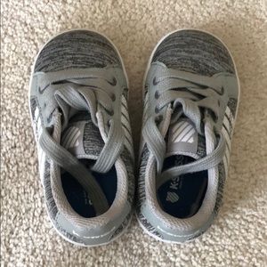 new infant/ toddler sneaker k-Swiss
